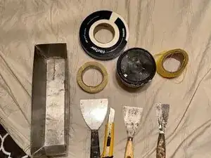 How to Fix Cracked Dry Wall
