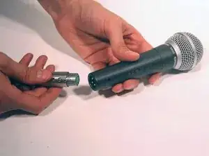 XLR Kabel anschließen