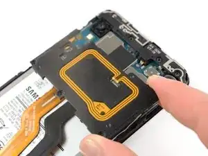 Samsung Galaxy A10 Abdeckung der Hauptplatine tauschen