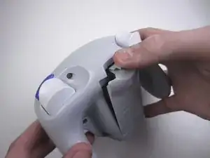 Nintendo WaveBird Drahtloskontroller Batterien austauschen