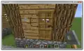 Dinnerbone demonstriert einen Stolperdrahthaken als Türglocke