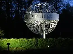 Mutkugel der Kardinal von Galen Stiftung auf dem Kreisverkehr Lohner Straße/Dinklager Ring