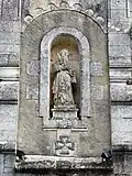 Statue oberhalb des Eingangsportals
