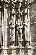 Gewändefiguren der rechten Seite