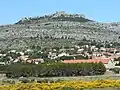 Opoul-Périllos und die Burg Salveterra