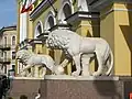 Löwen am Eingang des Lobanow-Rostowski-Hauses, Issaakijewewskaja Ploschtschad 2, St. Petersburg