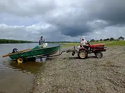 Slipway mit Trailer