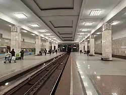 Rettungsgraben zwischen Fahrschienen (Partisanskaja, Moskau)