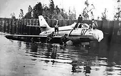 Durch die Überflutung der Chazor Airbase Ende der 1950er Jahre ist ein Dassault Mystère IV A Jet betroffen