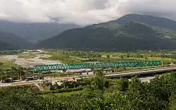 Brücken über den Fluss Hongye, im Vordergrund die Provinzstraße 11, dahinter die Taitung-Linie der Eisenbahn