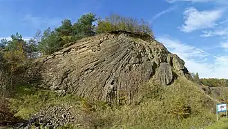 Basaltsäulen in Meilerstellung