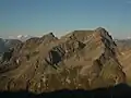 Hochmaderer (rechts) und Strittkopf (2745&nbsp;m, links der Mitte) vom Erich-Endriss-Weg. Ganz rechts das Hochmadererjoch