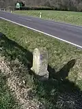 Kilometerstein an der B 95 unweit Altmörbitz