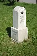 restaurierter Ganzmeilenstein in der Ortslage