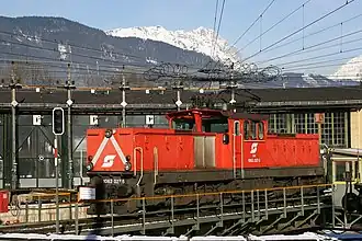 1063 027 der ÖBB auf der Drehscheibe in Selzthal