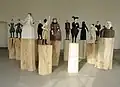Shakespeares Sonette (#1083–1094) Holz farbig gefasst, Höhe 151–175 cm, 2014/2015
