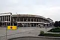 Außenansicht; das Strahov ist nicht höher als ein heutiges mittelgroßes Stadion