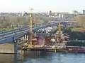 Erster Teil des Überbaus auf der Rettbergsaue, April 2015