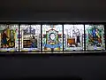 Glasfenster in der röm.-kath. Kirche (vier Stationen im Leben der Mária Magdolna Bódi)