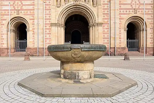 Speyer: Brunnentrog Domnapf