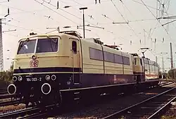 184 003 bei einer Fahrzeugparade