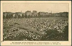 Ausmarsch des Infanterie-Regiments 74 am Mobilmachungstag am 2. August 1914 durch „die Volksmenge auf dem Welfenplatz [...]“