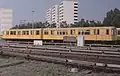 Doppeltriebwagen 2000/2001 (Bauart&nbsp;D) mit Zierleisten in der Betriebswerkstatt Friedrichsfelde, 2002