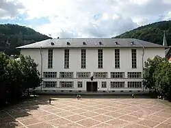 Neue Universität