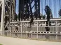 Gegengewichte des Troges