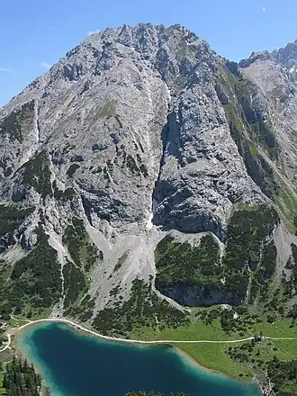 Vorderer Tajakopf über dem Seebensee (Blick von Westen)