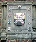Wappenstein am Kastell Dussen