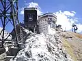 Bergstation der neuen (links) und alten (rechts) Bahn (2008)