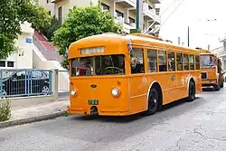 Historischer Fiat 656F-O-Bus aus der Anfangszeit des Betriebs in Piräus