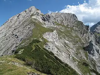 Der Gipfelaufbau der Schaufelspitze von der Gratschulter