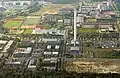 Technologiepark Bremen, Mitte: ZARM-­Instituts­gebäude und Fallturm, da­hinter: Zentral­bereich der Universität Bremen