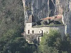 Dieses Bauwerk zeugt von einstigen Troglodyten.