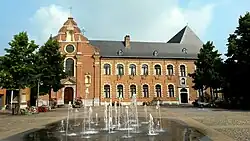St. Michaelskolleg, heutiges Rathaus