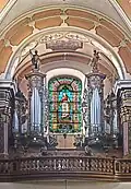 Orgelempore mit Marienfenster