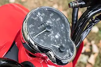 Instrumententräger mit Tachometer und Akkustandsanzeige