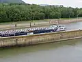 Binnenschiff auf der Donau beim Kraftwerk Melk (2019)