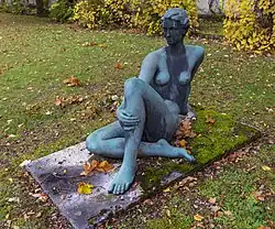 Galatea. Geschenk von Hitler an Bormann. BND-Gelände Pullach vor der Präsidentenvilla.