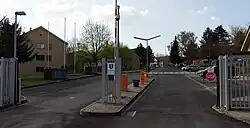 Eingang zur ehemaligen Limeskaserne bei Lich, heute ein Standort der Bereitschaftspolizei