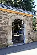 Eingang zum Friedhof