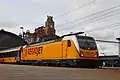Zug mit Traxx MS3 in Praha hlavní nádraží