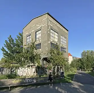 Ehemaliger Lokschuppen, heute Nirgendwo – Umweltbildungszentrum & Kulturort