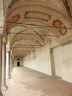 Loggia mit Fresken