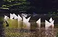 Ulrich Behl: Schwimmobjekt (1987), Aluminiumblech in fünf Größen. Langenhagen