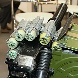 Granatwerfer AGS-40, ein Nachfolger des AGS-30, mit 40-mm-Patrone 7P39[7]