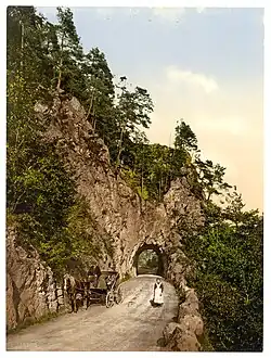 Einer der Tunnel in der oberen Schluchtwand, Foto, koloriert, vor 1900
