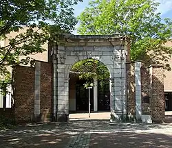 Torbogen des Klosterather Hofes